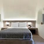 Acave Santorini *