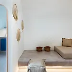Acave Santorini * Vóthon