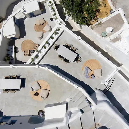 Acave Santorini