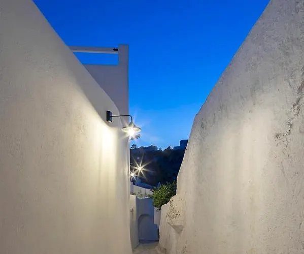 Acave Santorini Apartment Vóthon