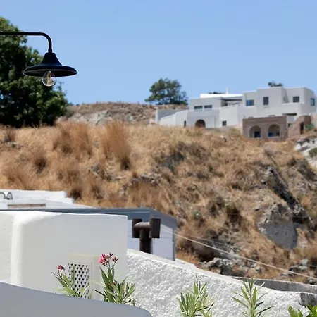 Acave Santorini Vóthon