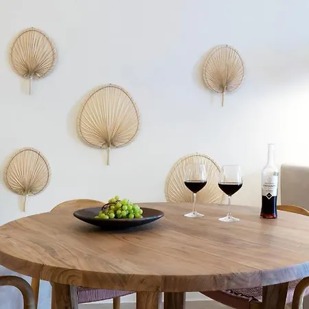 Acave Santorini * Vóthon