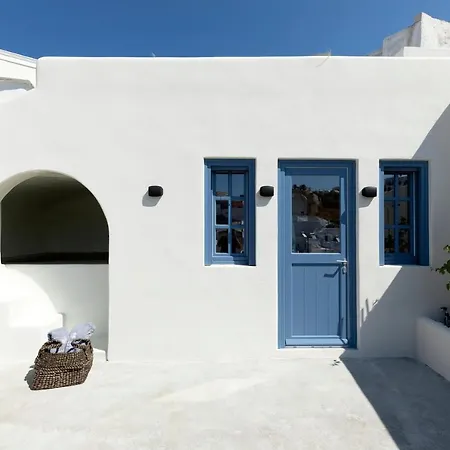 Acave Santorini Apartment Vóthon