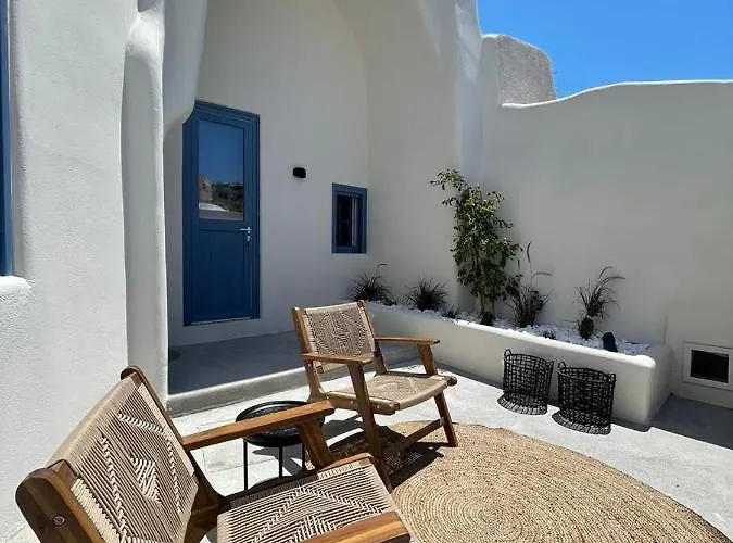 Acave Santorini